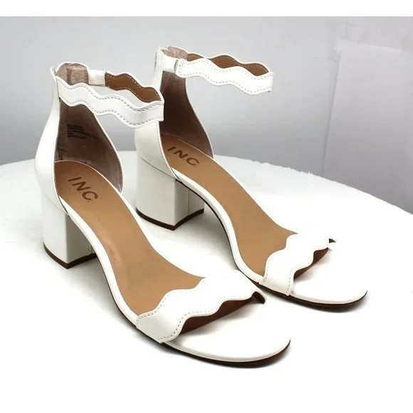 Inc International Concepts Women's Hadwin Scallop Two-Piece Sandals(size 7.5M) - Picture 1 of 2